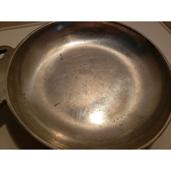 Vintage WILTON COLUMBIA RWP Pewter Porringer No. 105 w/ One Ornate Handle 5-3/4" - Picture 4 of 7